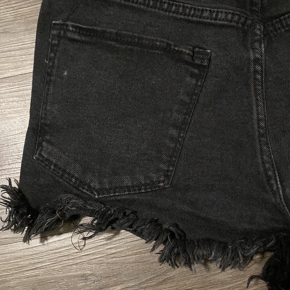 Black Jean Shorts Ripped/Frayed size 8/29 - Picture 6 of 7